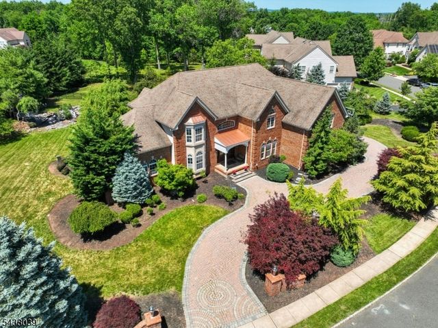11 Valley Wood Dr, Franklin Twp., NJ 08873