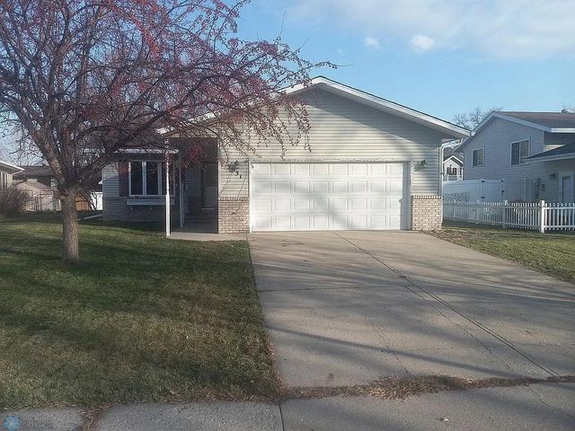 3531 1st Street N, Fargo, ND 58102