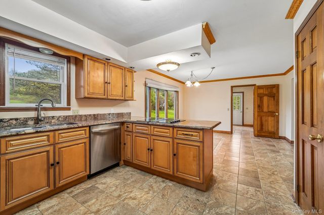 71 Four Corners Road, Warwick, NY 10990