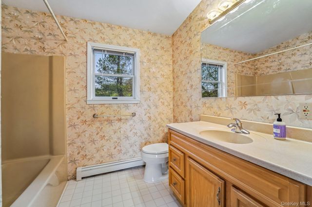 71 Four Corners Road, Warwick, NY 10990