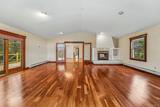 71 Four Corners Road, Warwick, NY 10990