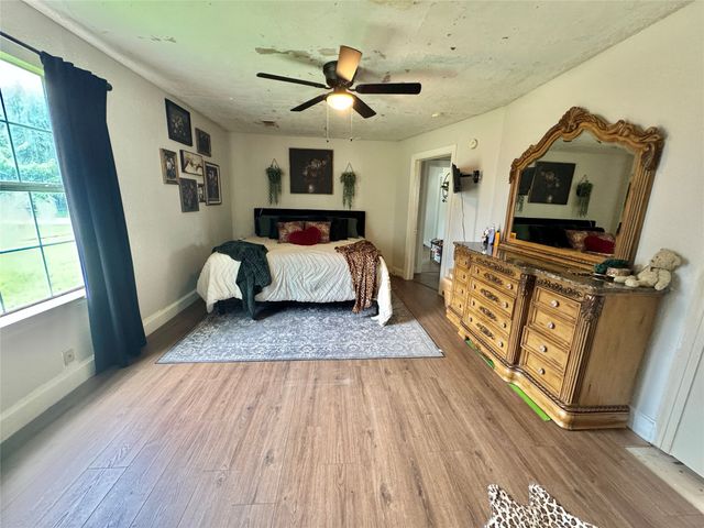1018 Truelove Street, Gainesville, TX 76240