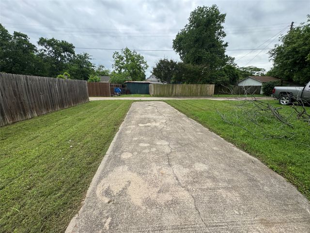 1018 Truelove Street, Gainesville, TX 76240