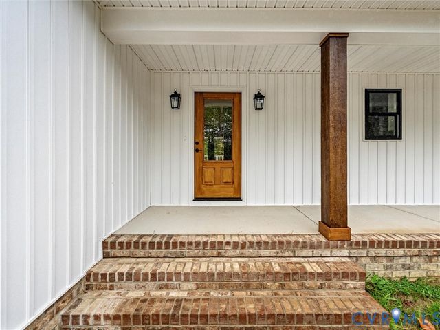 20475 Tabernacle Rd, Barhamsville, VA 23011