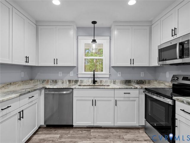 20475 Tabernacle Rd, Barhamsville, VA 23011