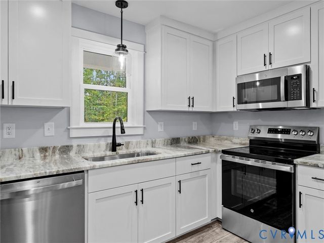 20475 Tabernacle Rd, Barhamsville, VA 23011