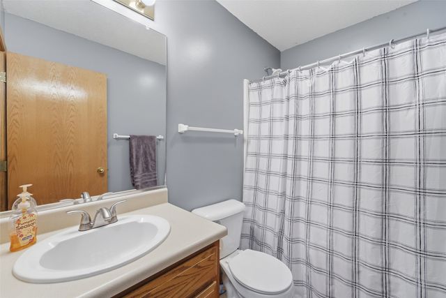 313 SE 30th Street, Ankeny, IA 50021