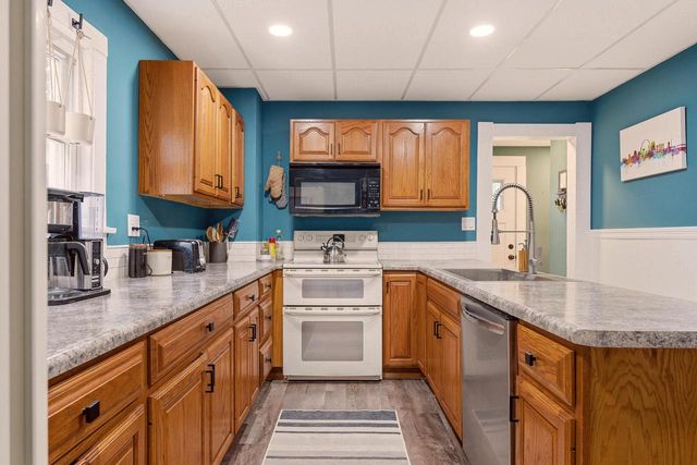 413 20th STREET S, La Crosse, WI 54601