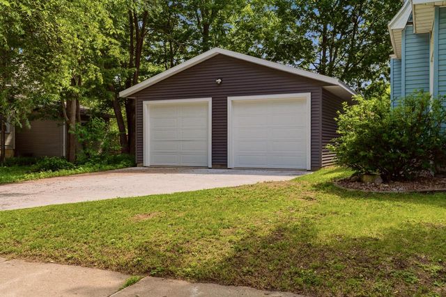 413 20th STREET S, La Crosse, WI 54601