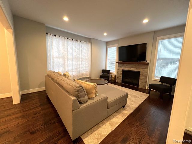 1476 Humphrey Avenue, Birmingham, MI 48009