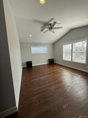 1476 Humphrey Avenue, Birmingham, MI 48009