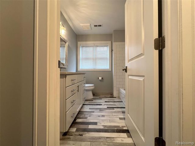 1476 Humphrey Avenue, Birmingham, MI 48009