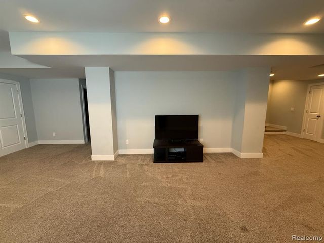 1476 Humphrey Avenue, Birmingham, MI 48009