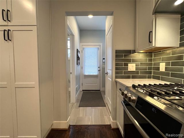 1476 Humphrey Avenue, Birmingham, MI 48009