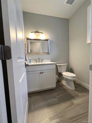 1476 Humphrey Avenue, Birmingham, MI 48009