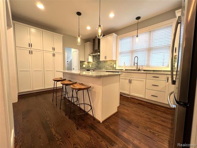 1476 Humphrey Avenue, Birmingham, MI 48009