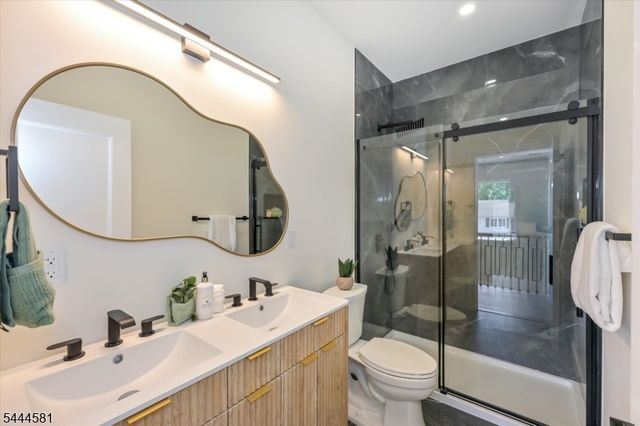 6 Patton Ct, Rochelle Park Twp., NJ 07662