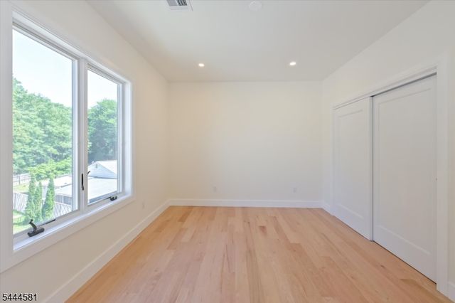6 Patton Ct, Rochelle Park Twp., NJ 07662