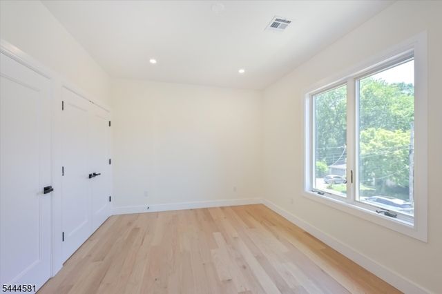 6 Patton Ct, Rochelle Park Twp., NJ 07662