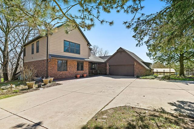 8N999 Corron Road, Elgin, IL 60124