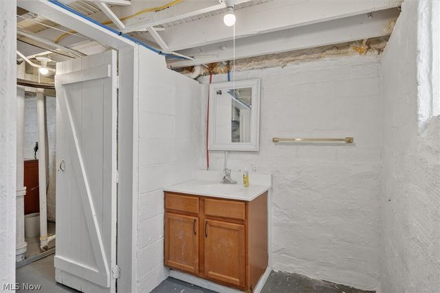 2905 Portman Avenue, Cleveland, OH 44109