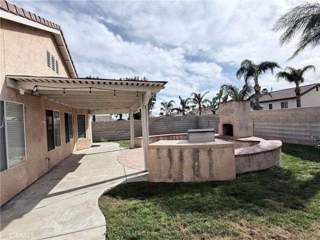 6716 Earhart Ave, Fontana, CA 92336