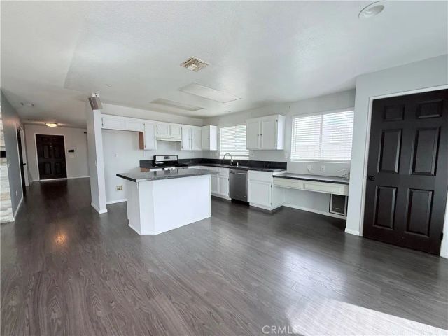 6716 Earhart Ave, Fontana, CA 92336