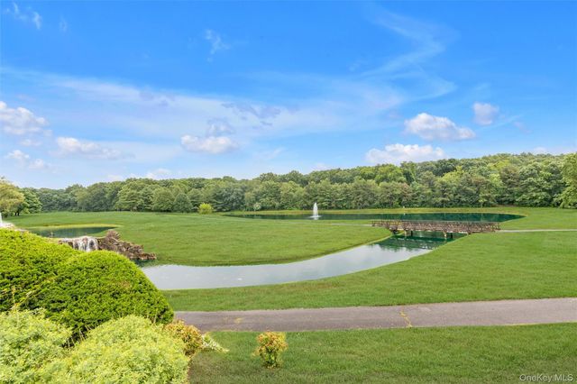 899 Altessa Boulevard, Melville, NY 11747