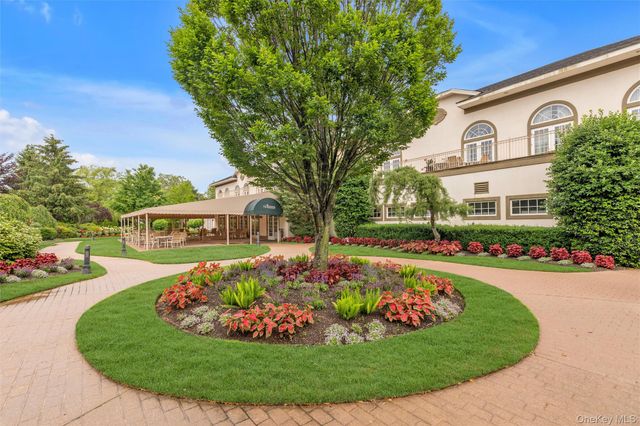 899 Altessa Boulevard, Melville, NY 11747