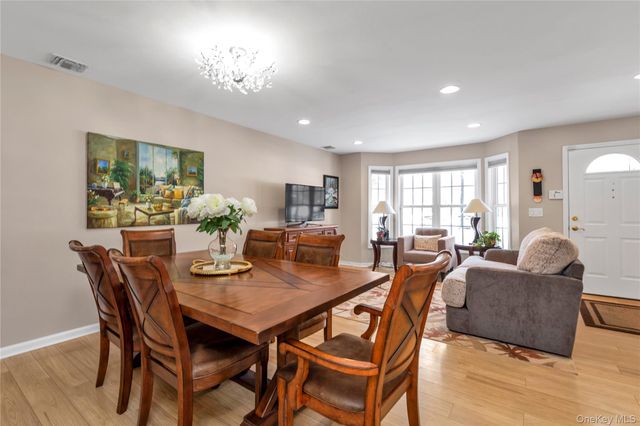 899 Altessa Boulevard, Melville, NY 11747