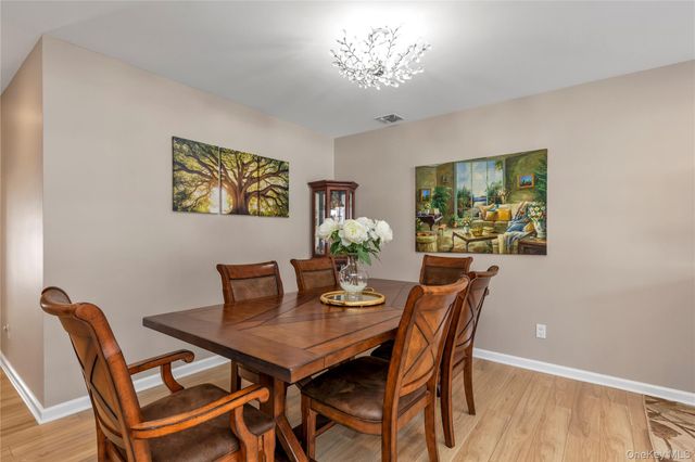 899 Altessa Boulevard, Melville, NY 11747