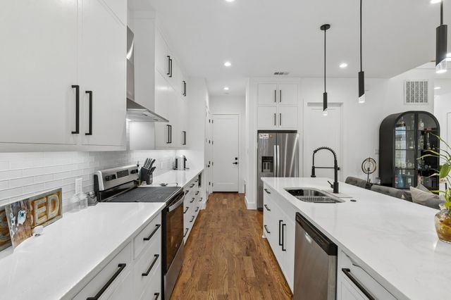 1717 Mcbroom Street, Dallas, TX 75212