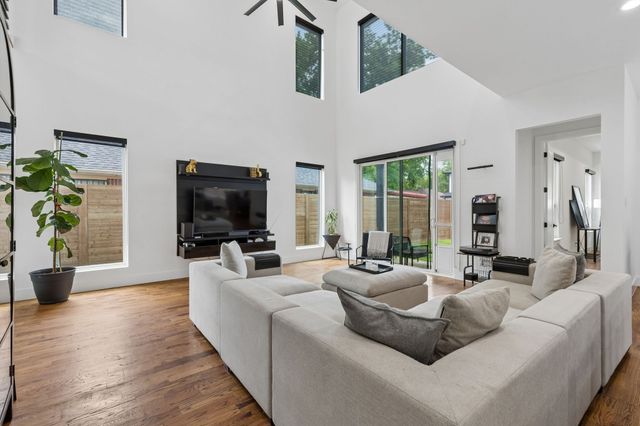 1717 Mcbroom Street, Dallas, TX 75212