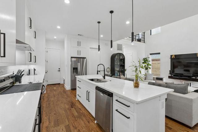 1717 Mcbroom Street, Dallas, TX 75212