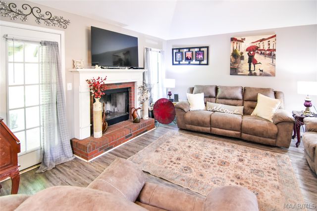 2 Wesley Drive, Deatsville, AL 36022