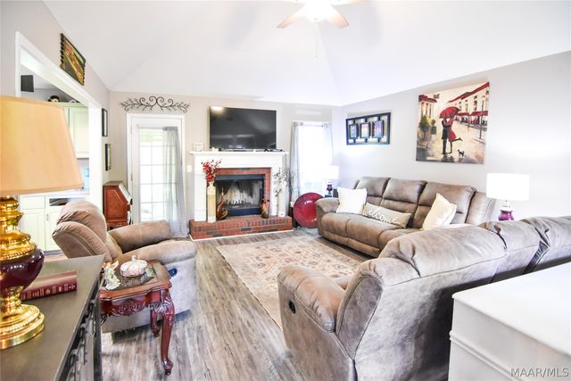 2 Wesley Drive, Deatsville, AL 36022