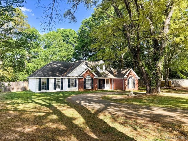 2 Wesley Drive, Deatsville, AL 36022