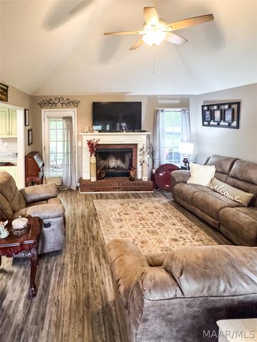 2 Wesley Drive, Deatsville, AL 36022