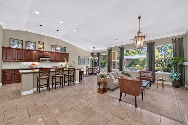 3283 Buckingham Avenue, Clovis, CA 93619