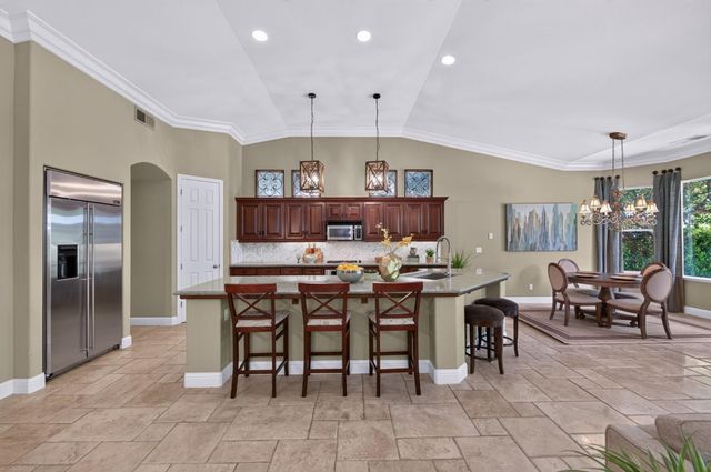 3283 Buckingham Avenue, Clovis, CA 93619