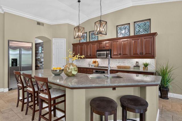 3283 Buckingham Avenue, Clovis, CA 93619