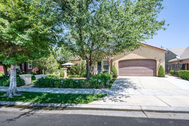 3283 Buckingham Avenue, Clovis, CA 93619