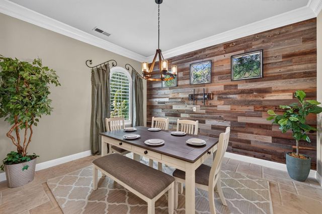 3283 Buckingham Avenue, Clovis, CA 93619