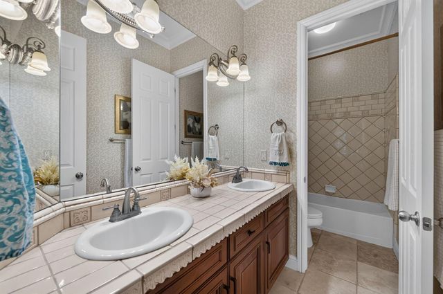 3283 Buckingham Avenue, Clovis, CA 93619