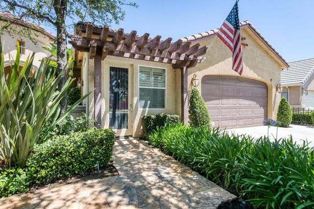 3283 Buckingham Avenue, Clovis, CA 93619