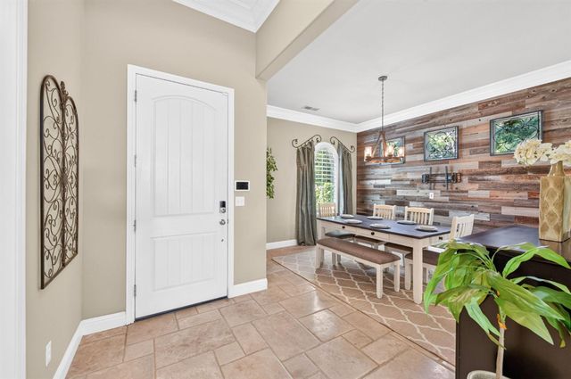 3283 Buckingham Avenue, Clovis, CA 93619