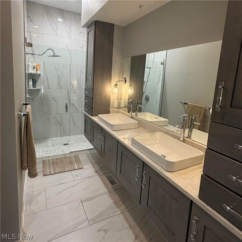 3110 Vine Court, Cleveland, OH 44113