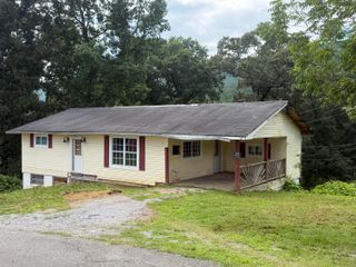 211 S Oak Street, Whitwell, TN 37397
