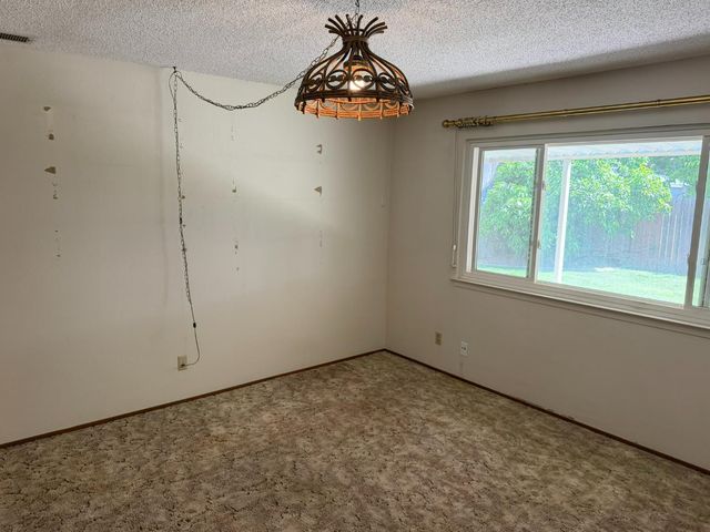 4716 Oak Ford Way, Sacramento, CA 95842