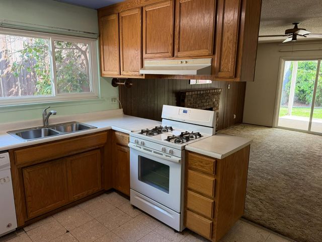 4716 Oak Ford Way, Sacramento, CA 95842